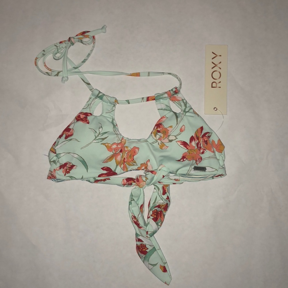 🆕Roxy Floral Bikini Top🆕